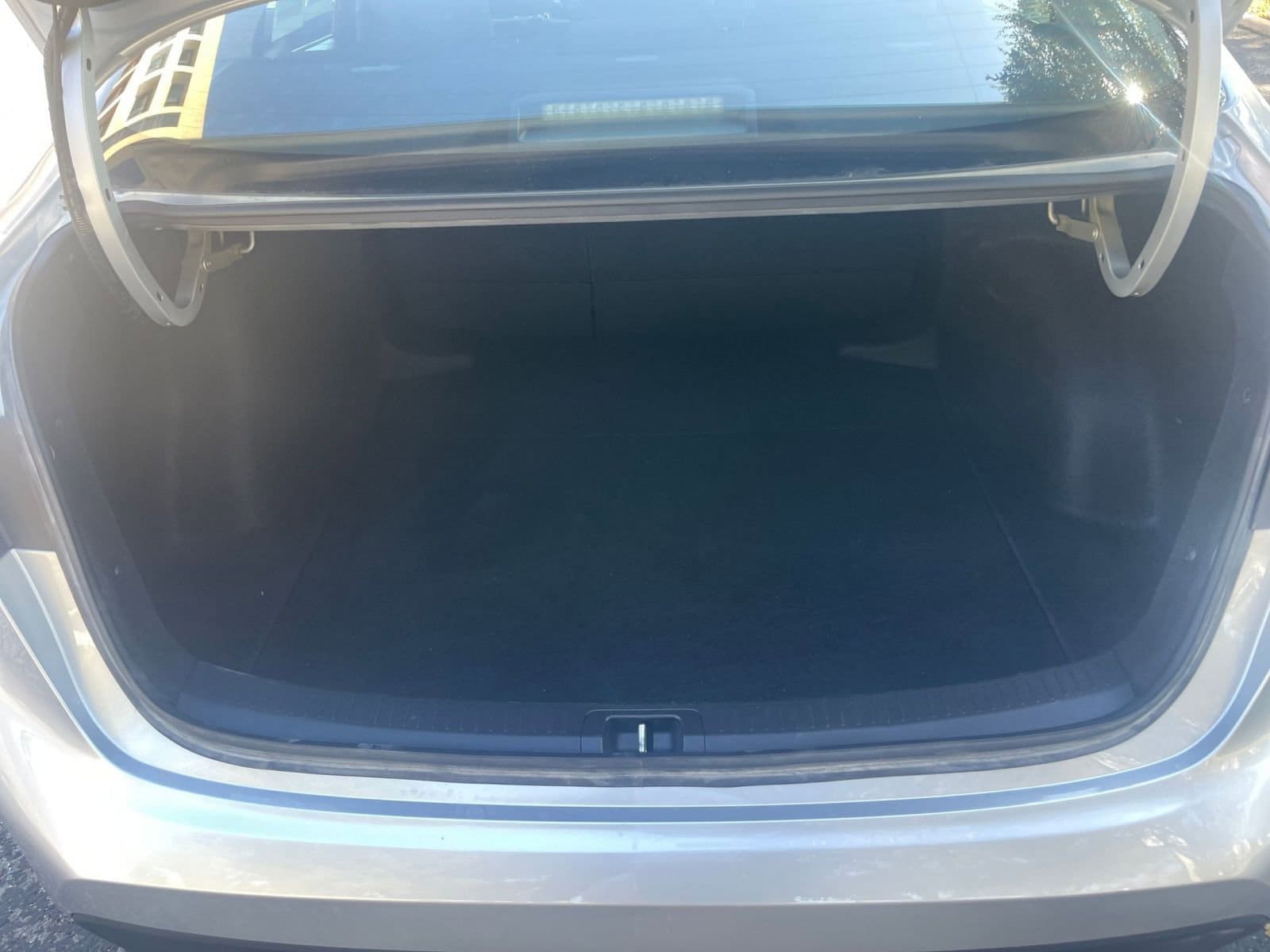 Thumbnail: 2025 Toyota Corolla - 25