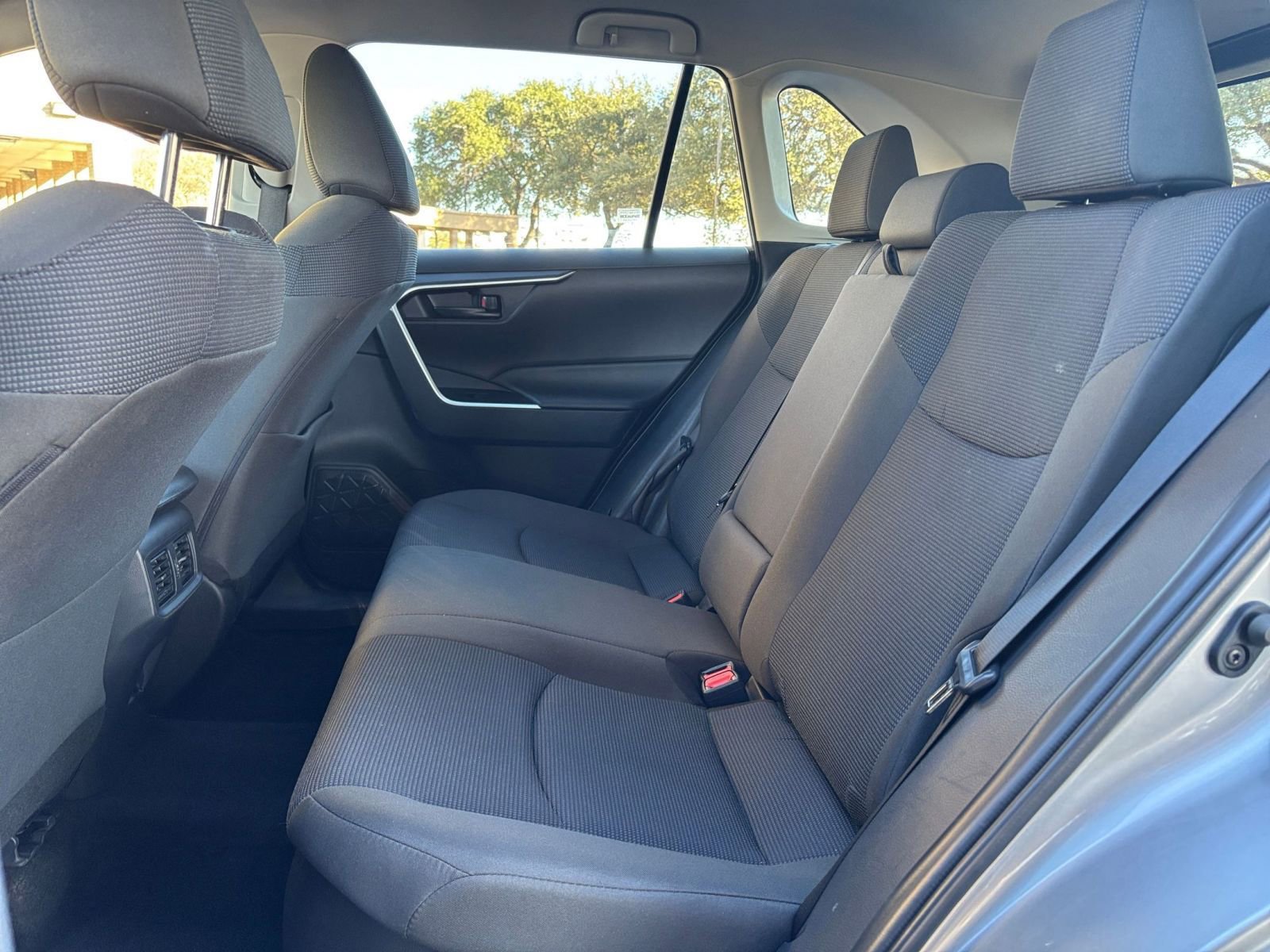 Thumbnail: 2025 Toyota RAV4 - 21