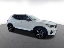 2024 Volvo XC40 B5 Core -
                  Austin, TX