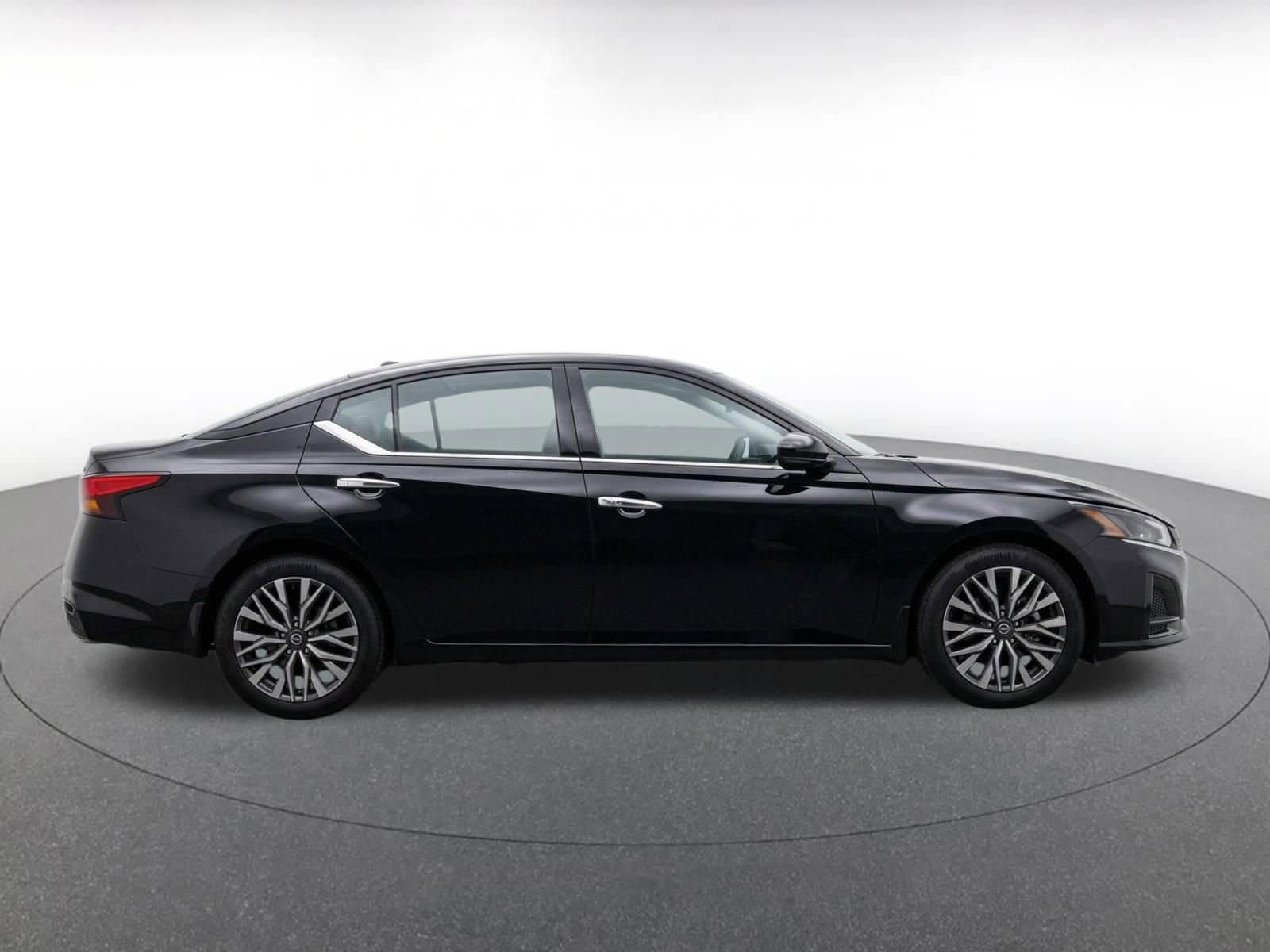 Thumbnail: 2025 Nissan Altima - 10