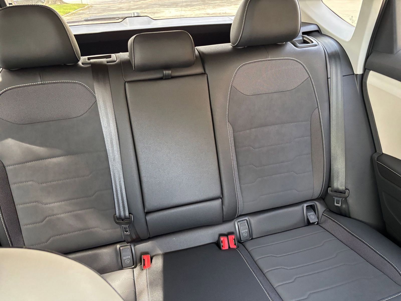 Thumbnail: 2025 Volkswagen Taos - 32