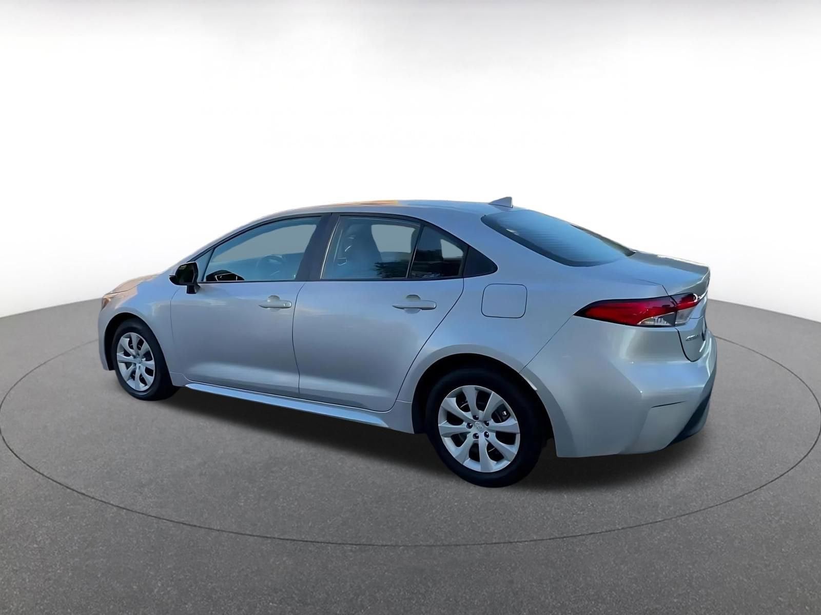 Thumbnail: 2025 Toyota Corolla - 10