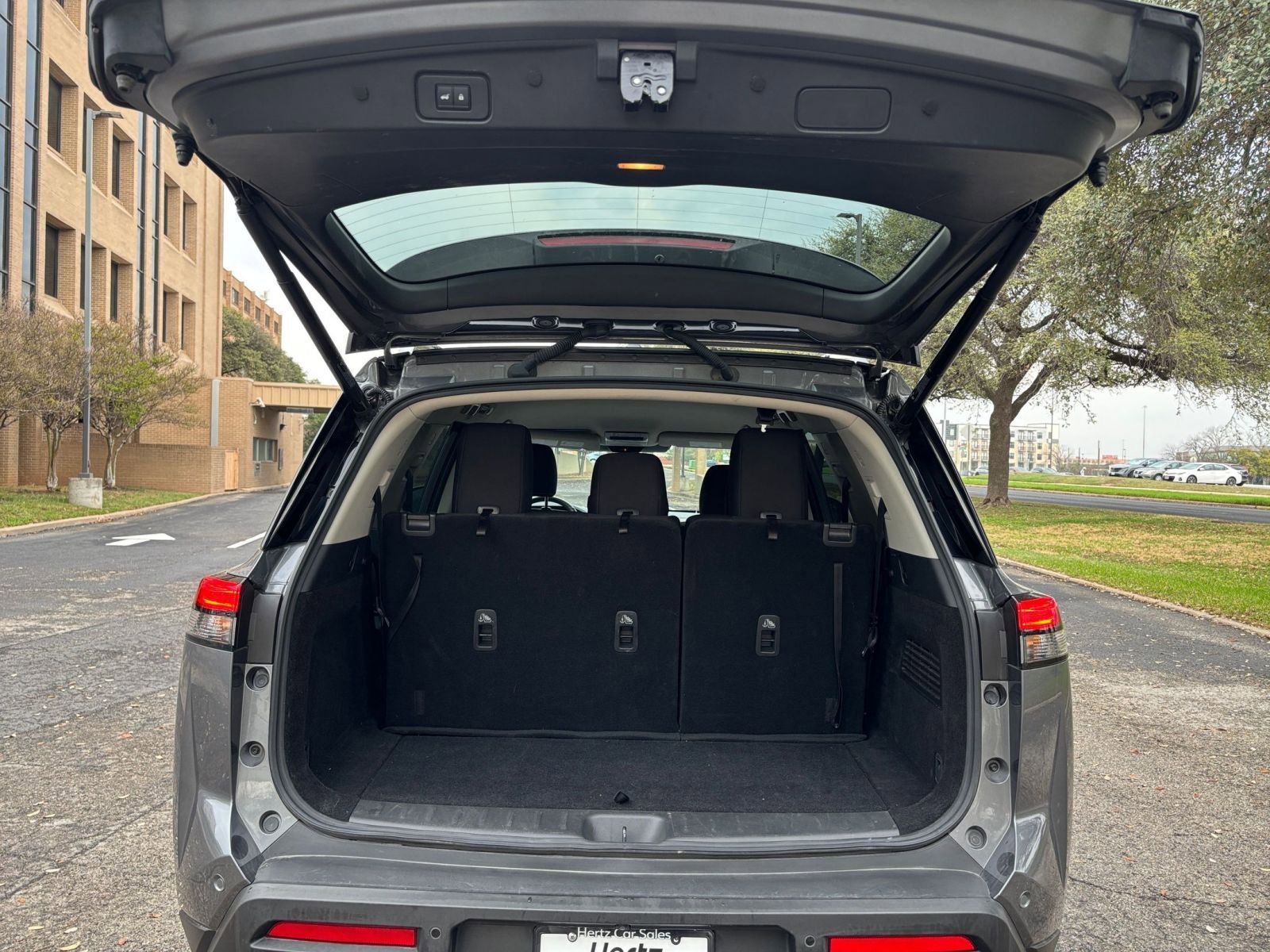 Thumbnail: 2025 Nissan Pathfinder - 26