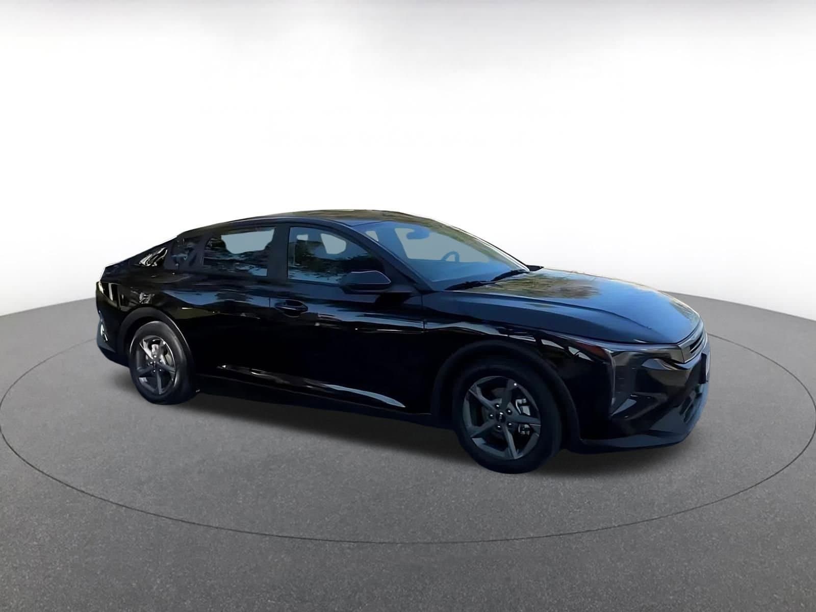 Thumbnail: 2025 Kia K4 - 2