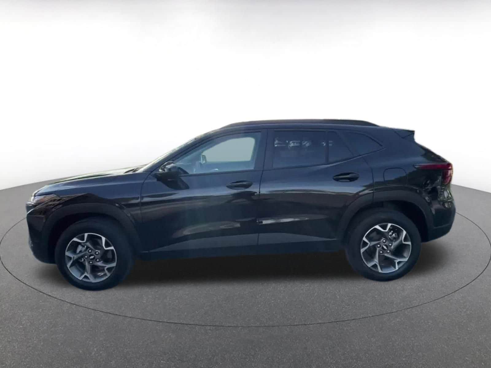 Thumbnail: 2025 Chevrolet Trax - 8