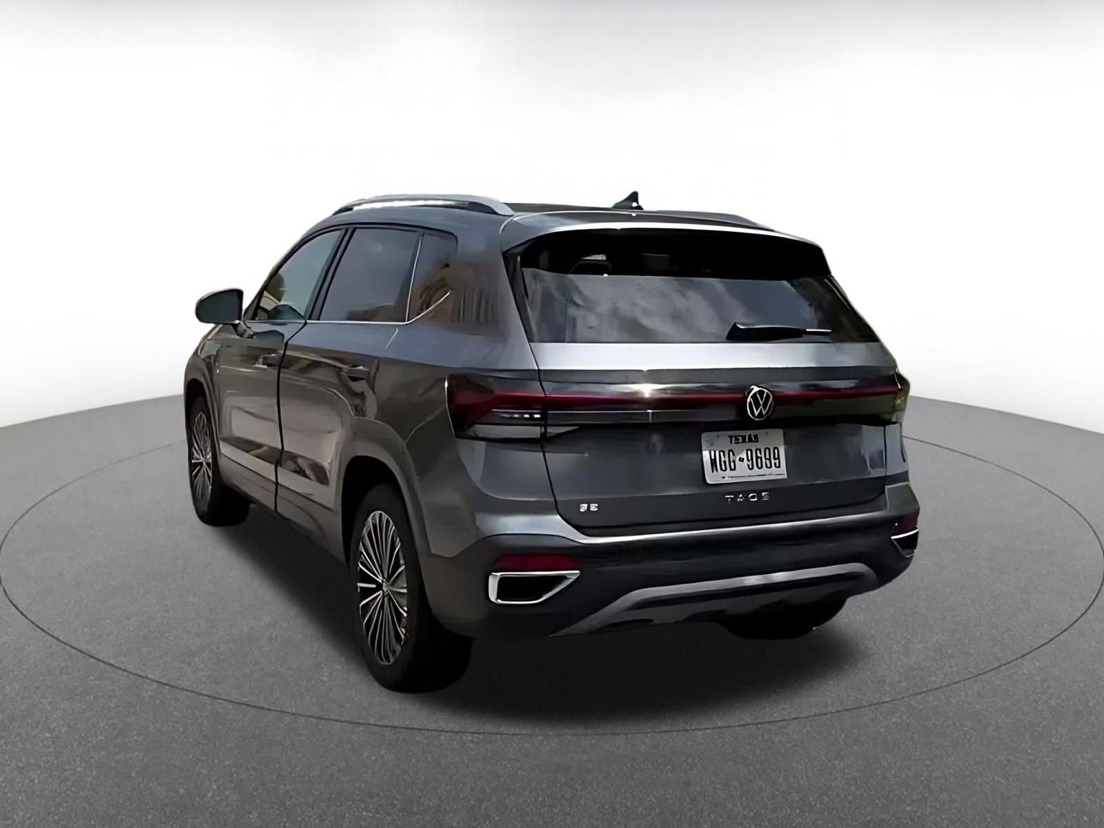 Thumbnail: 2025 Volkswagen Taos - 11