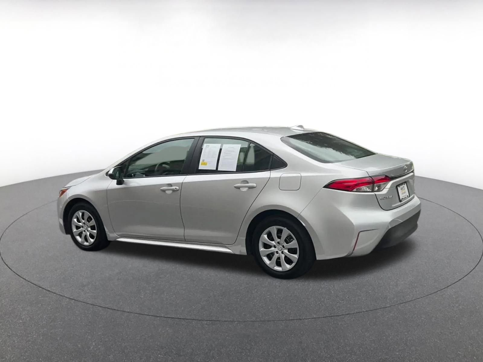 Thumbnail: 2025 Toyota Corolla - 10