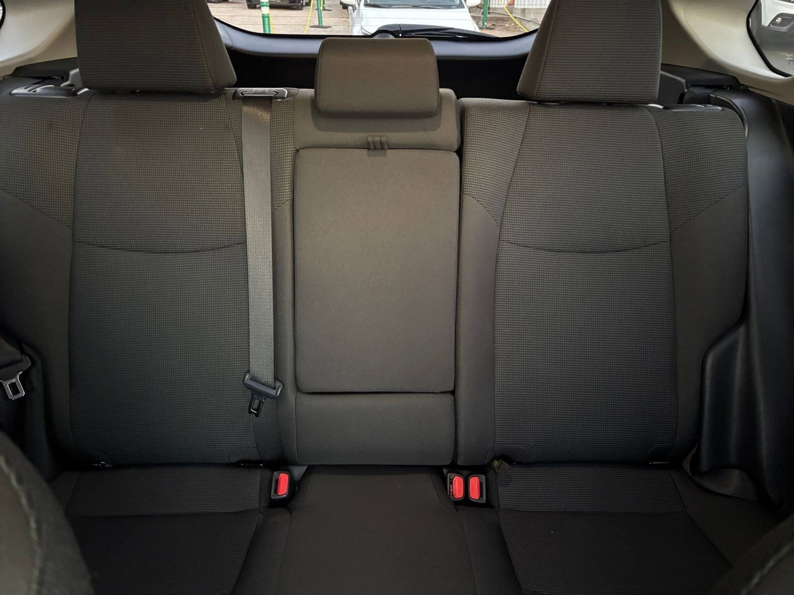 Thumbnail: 2025 Toyota RAV4 - 32