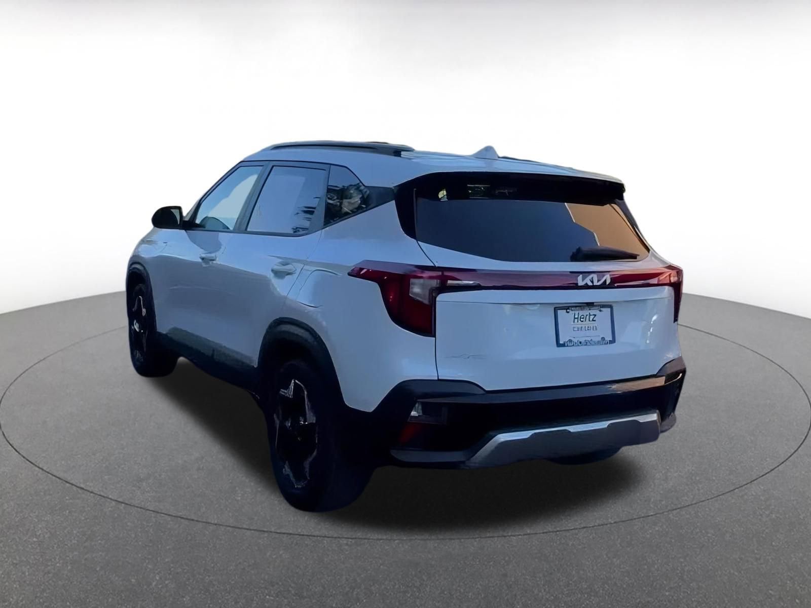 Thumbnail: 2025 Kia Seltos - 8