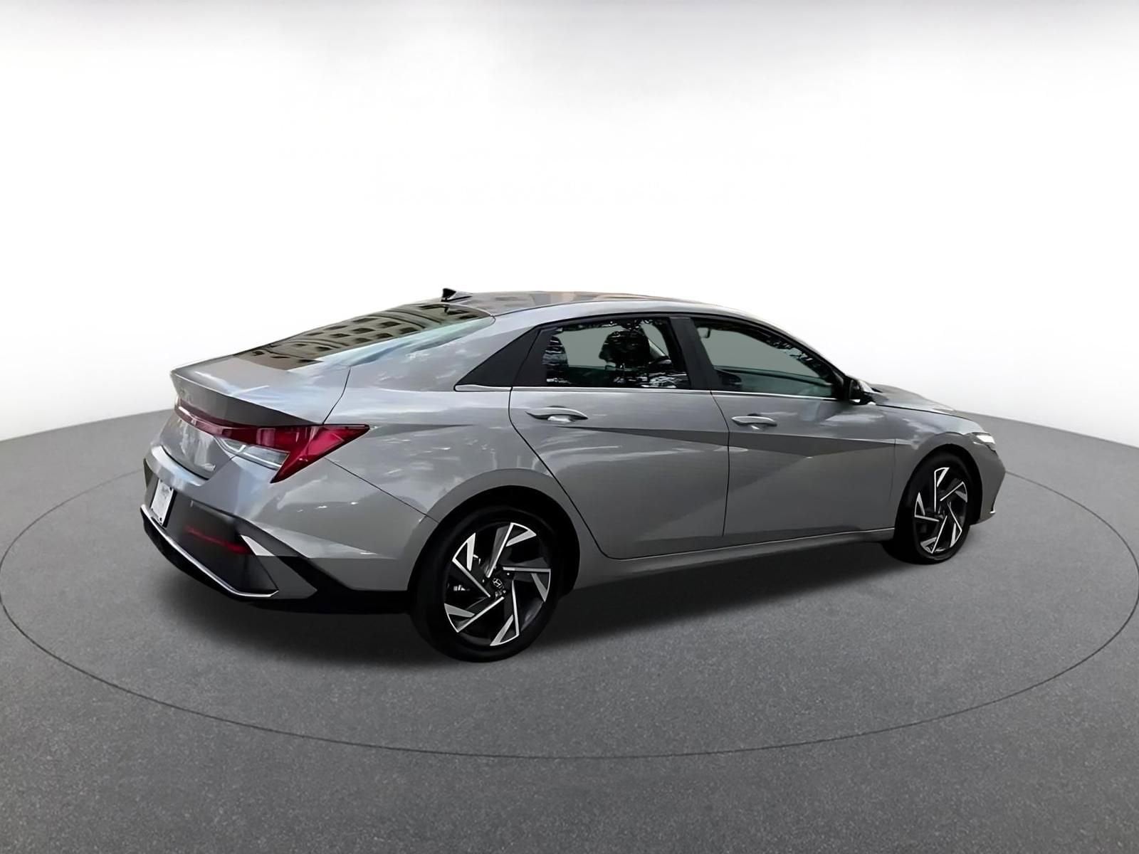 Thumbnail: 2025 Hyundai Elantra - 15