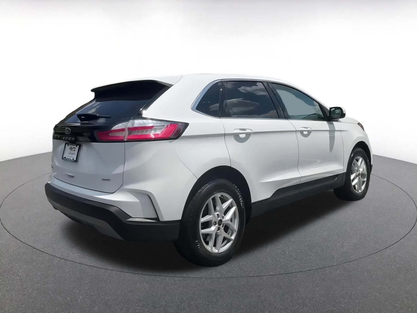 Thumbnail: 2024 Ford Edge - 15