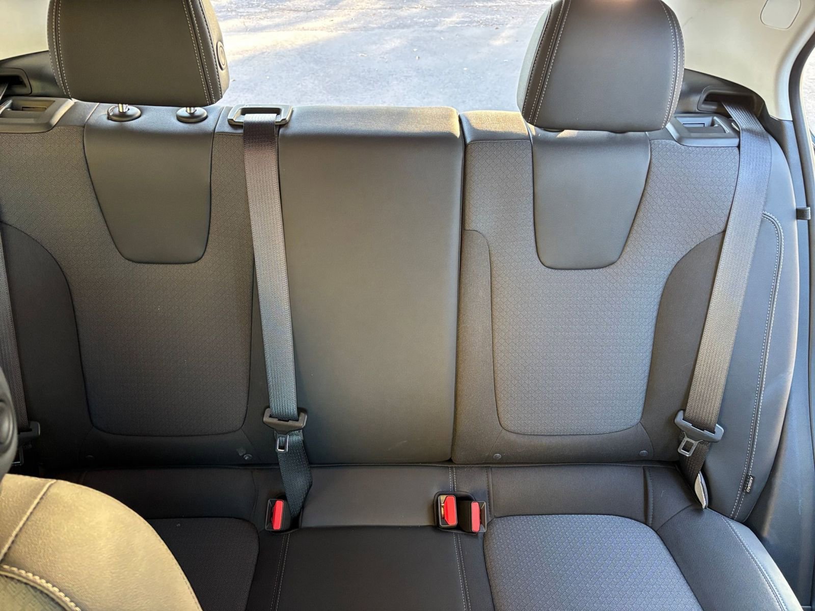 Thumbnail: 2025 Buick Encore GX - 32