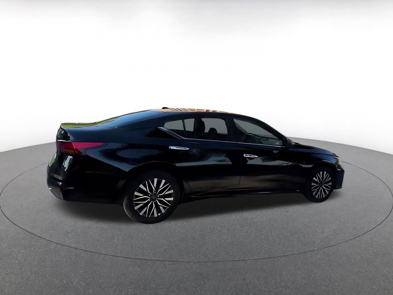 Thumbnail: 2025 Nissan Altima - 13