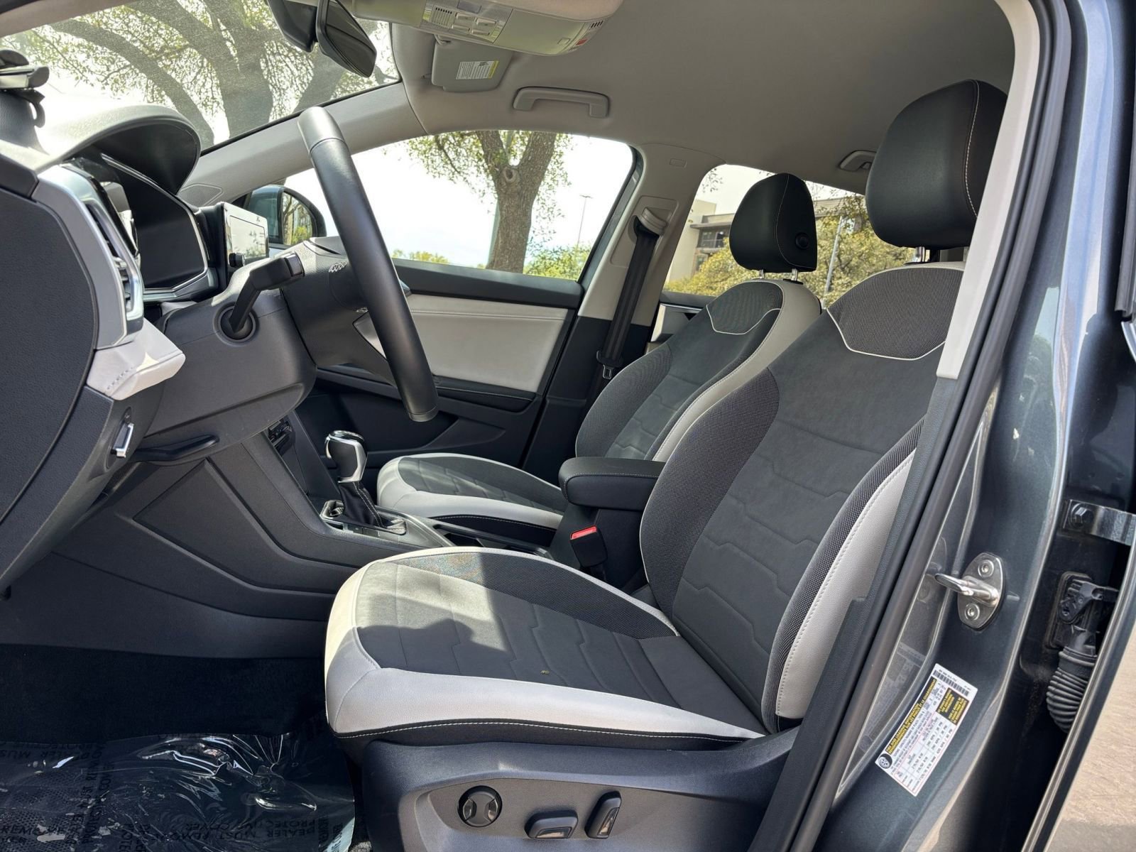 Thumbnail: 2025 Volkswagen Taos - 22