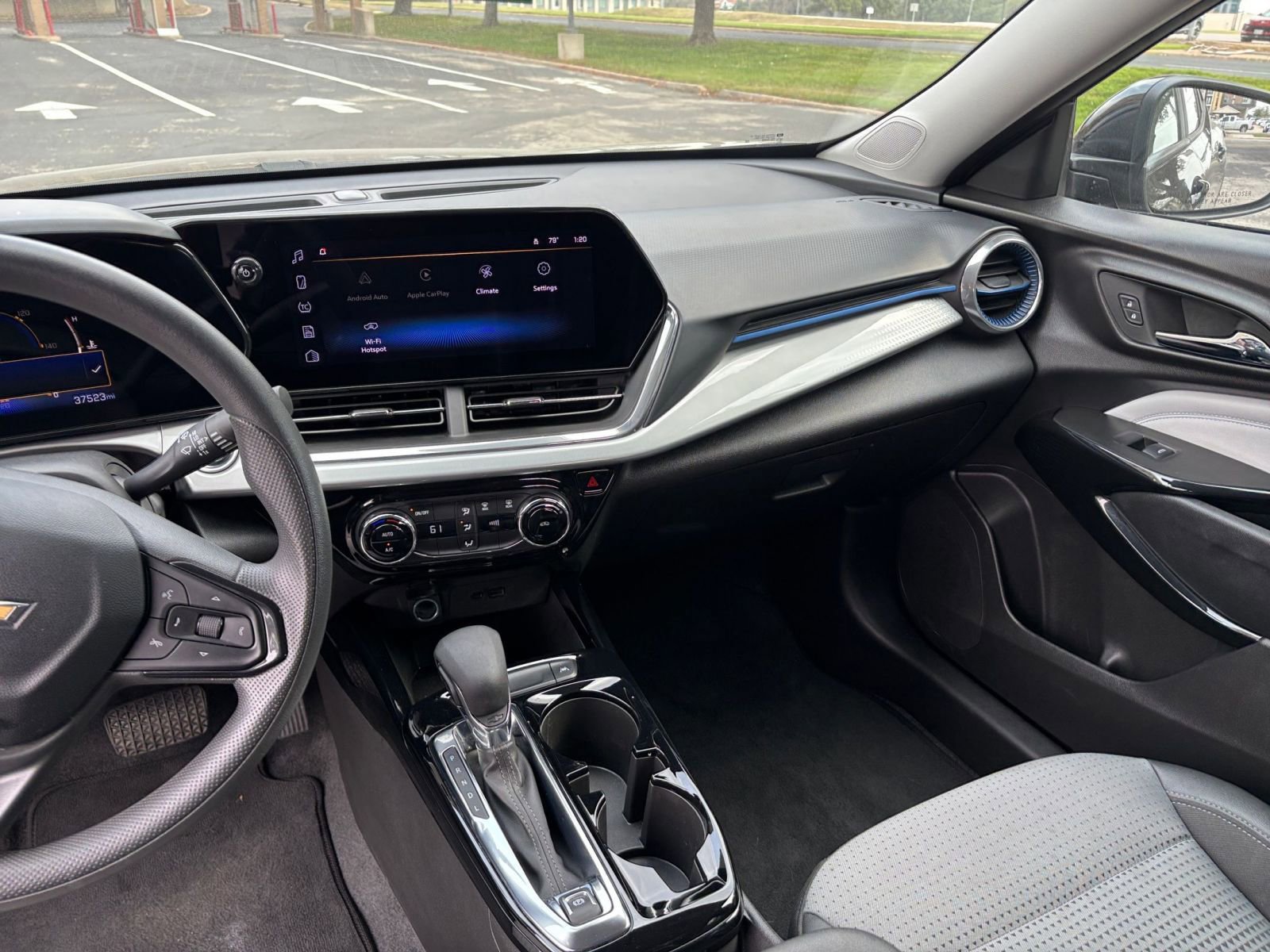 Thumbnail: 2025 Chevrolet Trax - 29