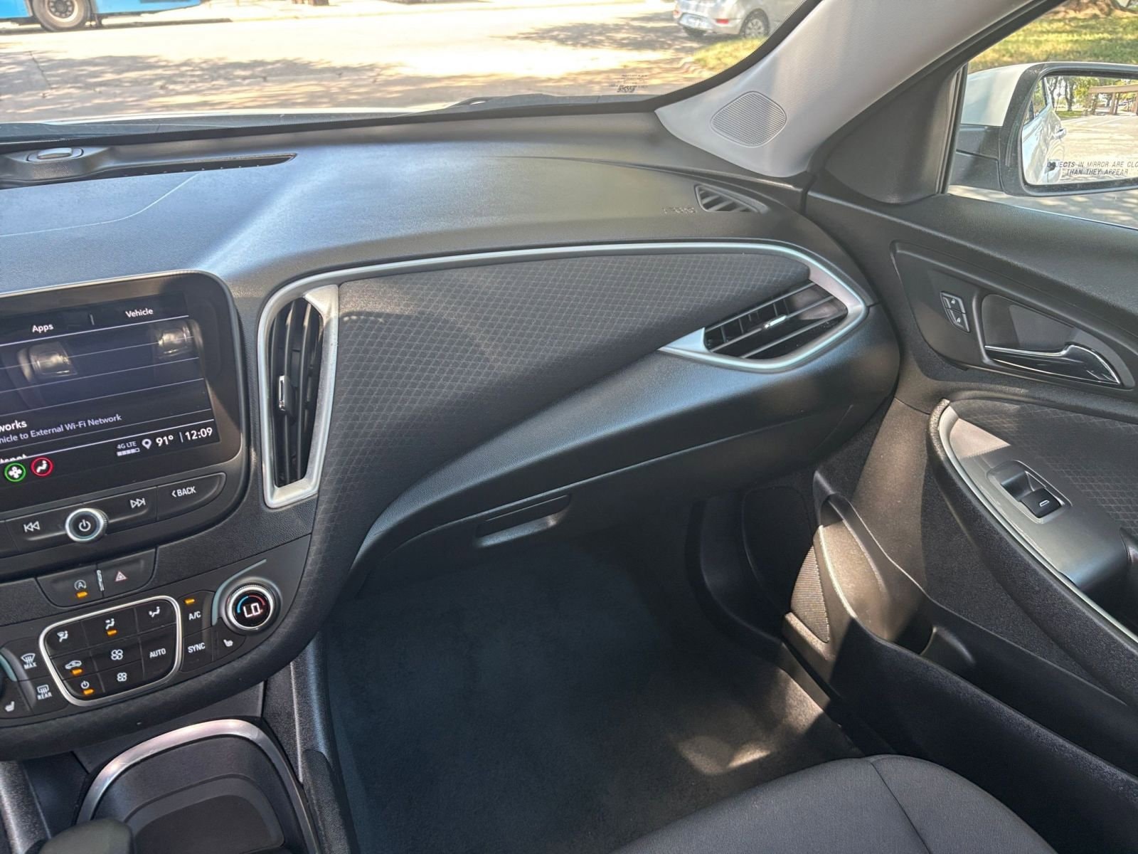 Thumbnail: 2024 Chevrolet Malibu - 29