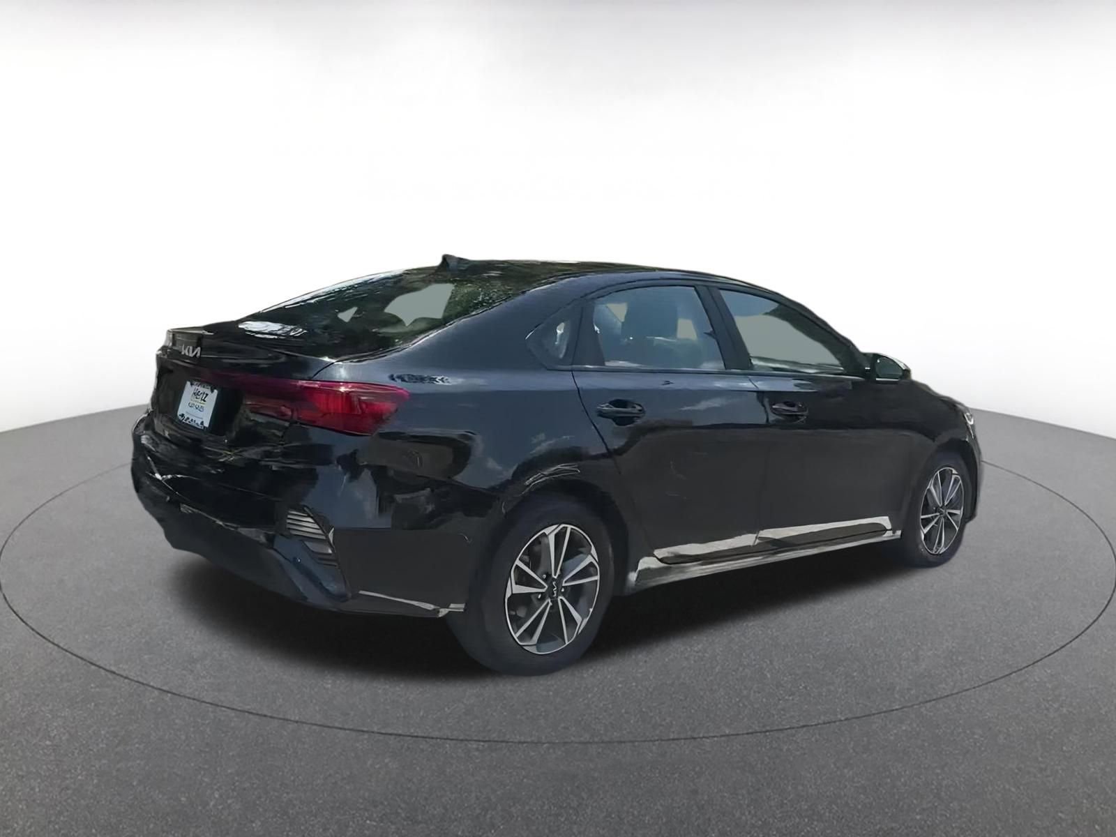 Thumbnail: 2023 Kia Forte - 13