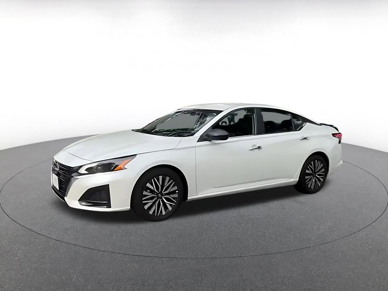 Thumbnail: 2025 Nissan Altima - 7