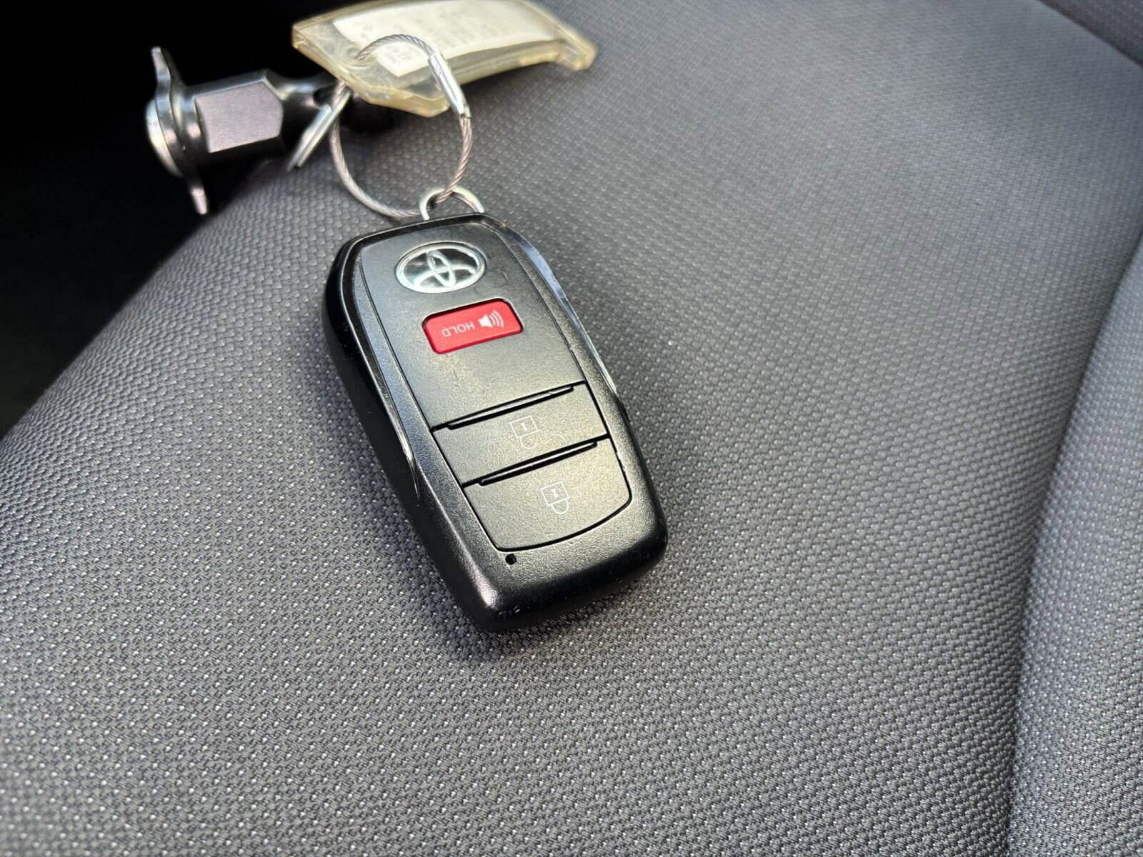 Thumbnail: 2025 Toyota Corolla Cross - 18