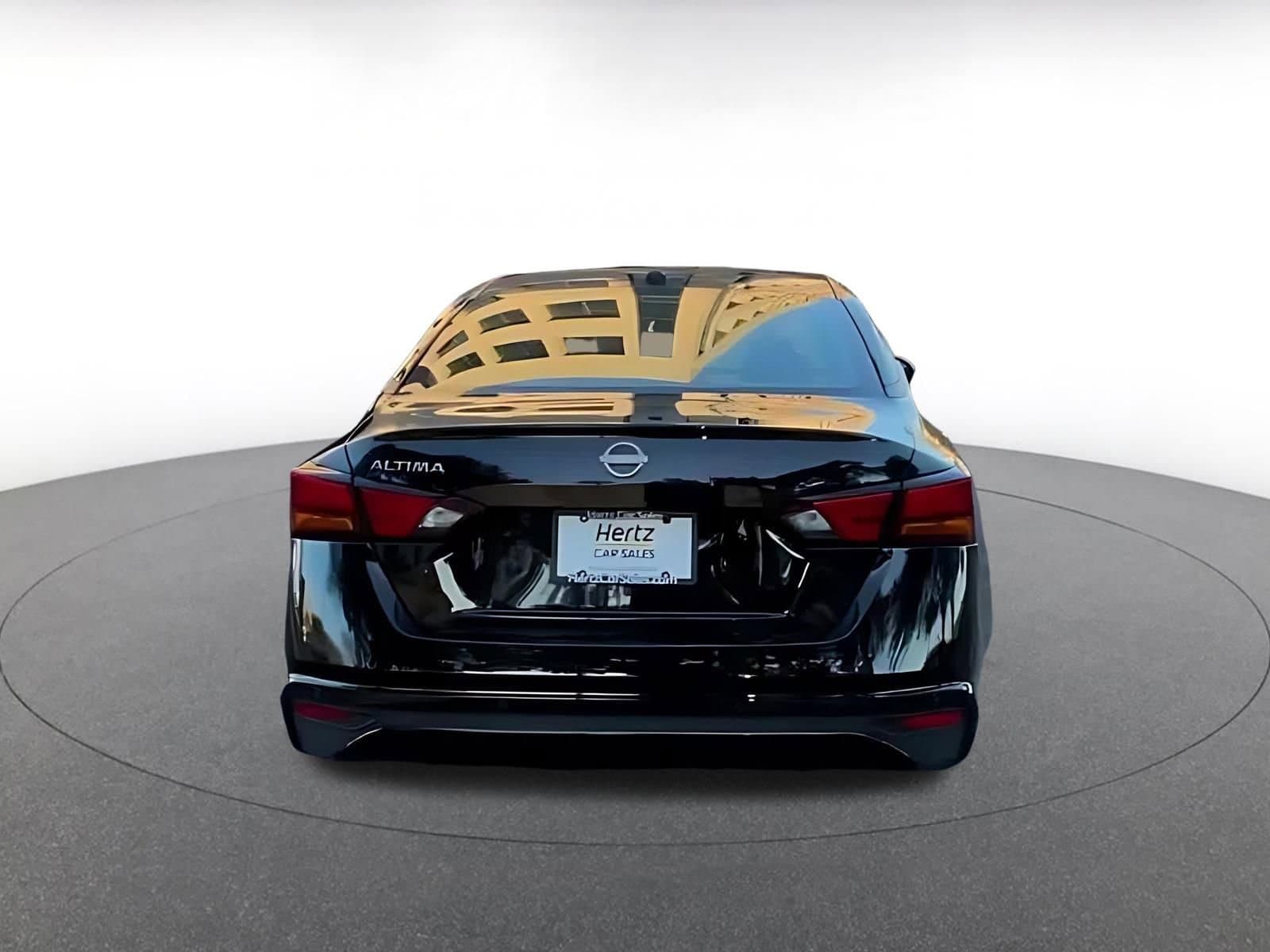 Thumbnail: 2025 Nissan Altima - 12