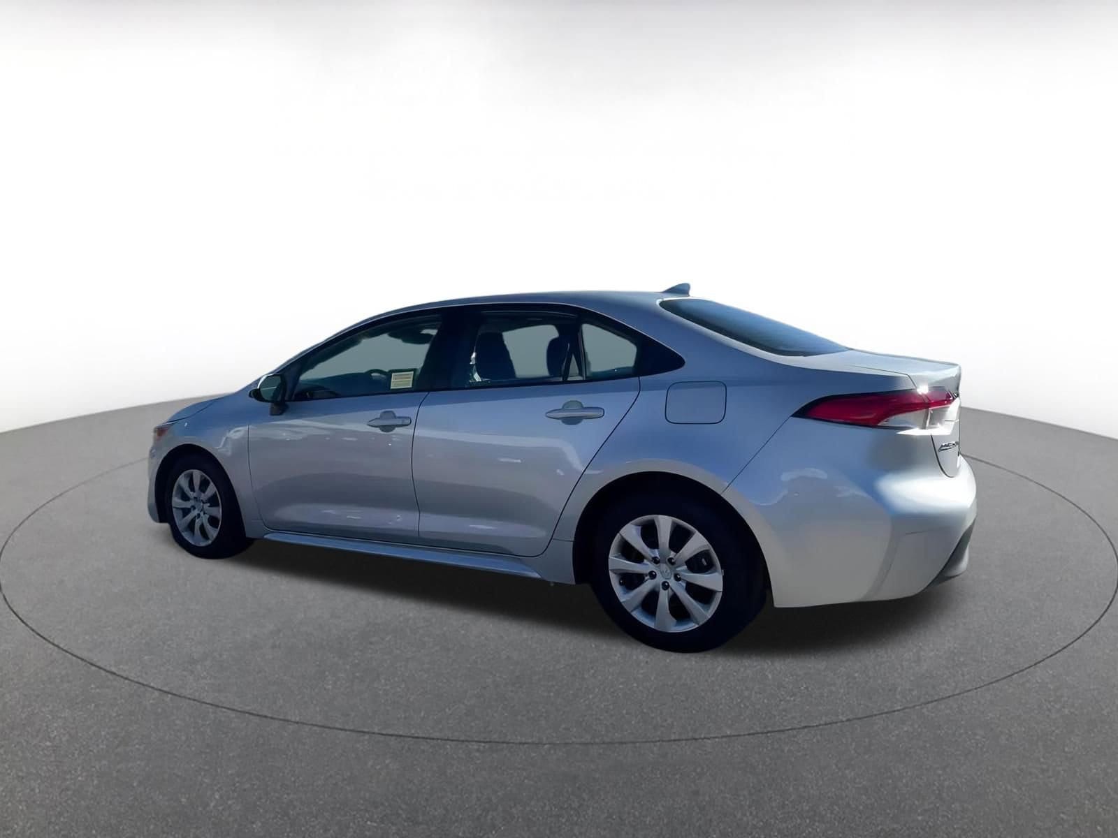 Thumbnail: 2025 Toyota Corolla - 10