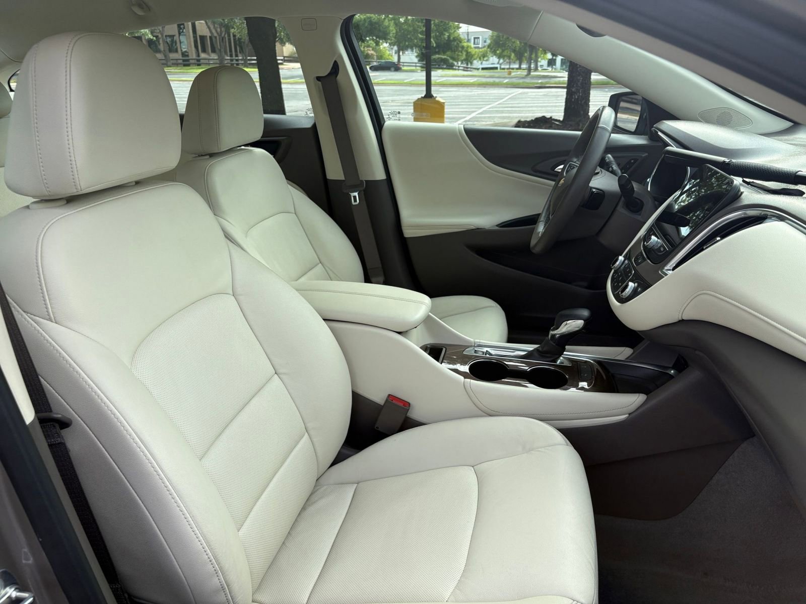 Thumbnail: 2024 Chevrolet Malibu - 27
