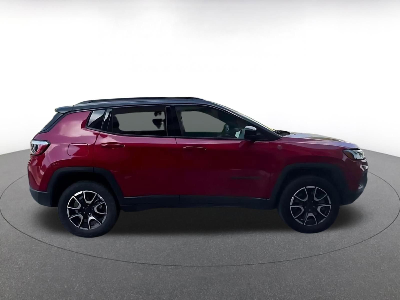 Thumbnail: 2025 Jeep Compass - 16