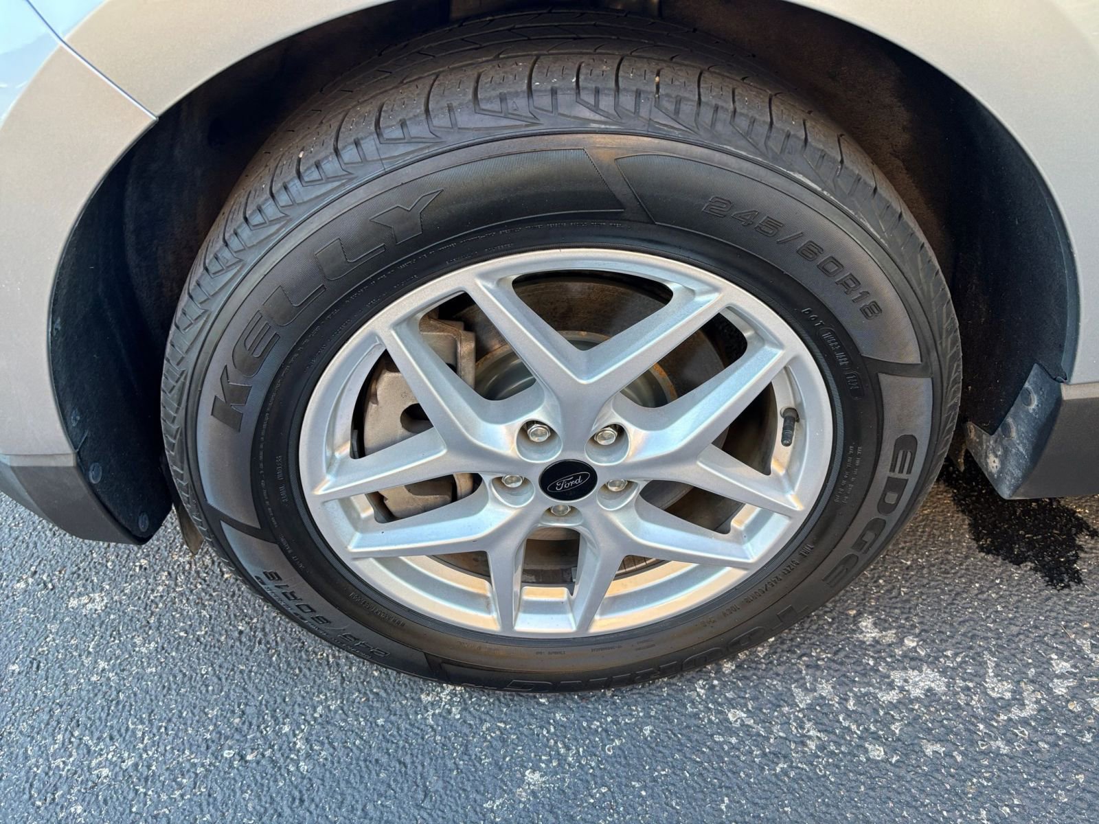 Thumbnail: 2023 Ford Edge - 23