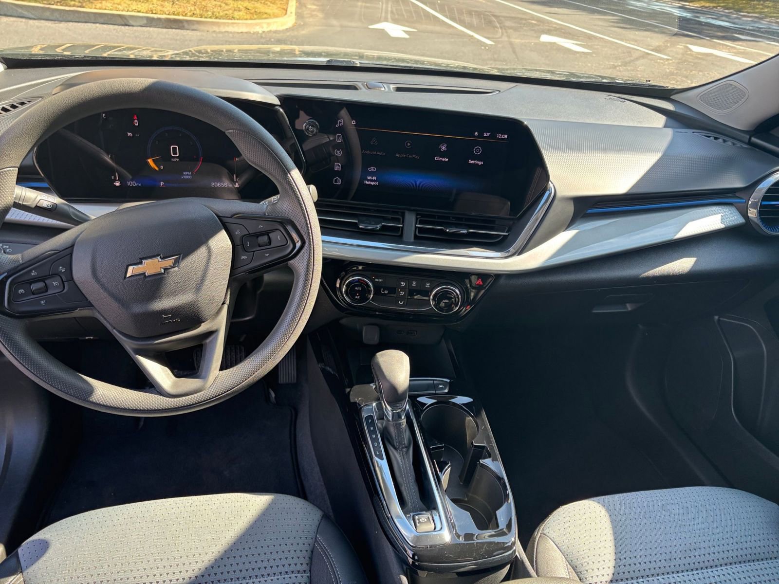 Thumbnail: 2025 Chevrolet Trax - 28