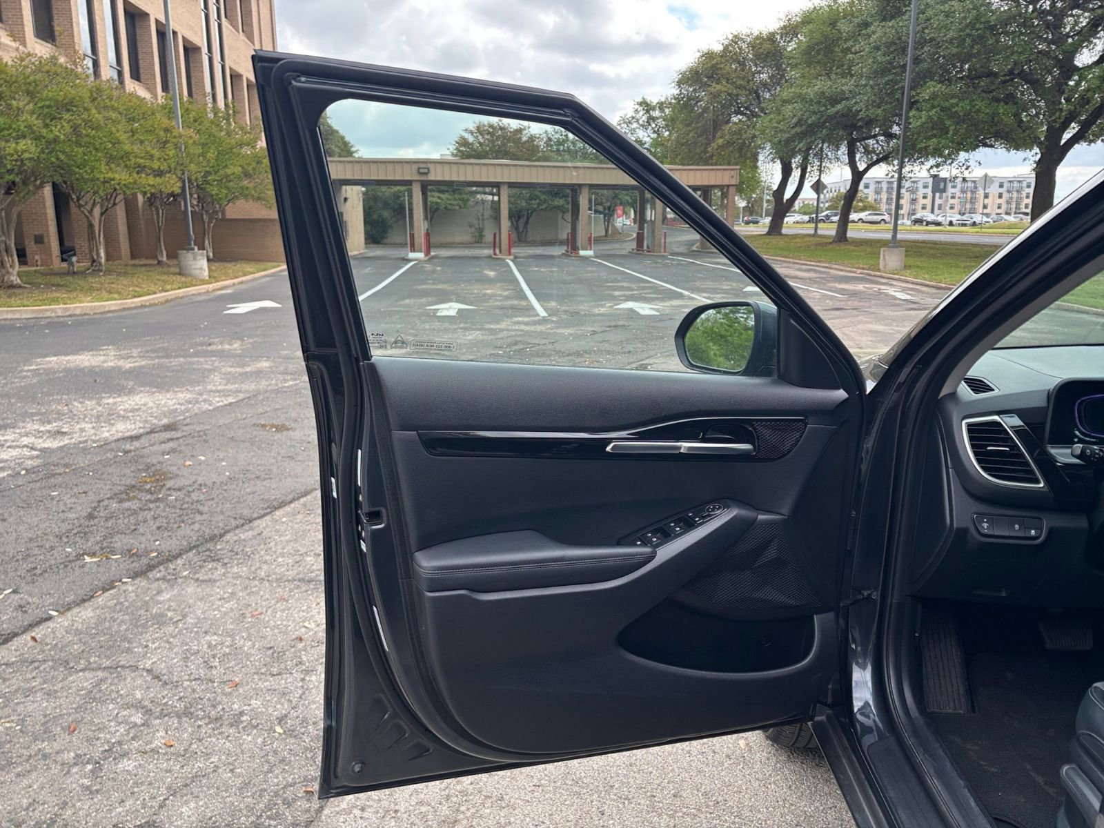 Thumbnail: 2025 Kia Seltos - 18