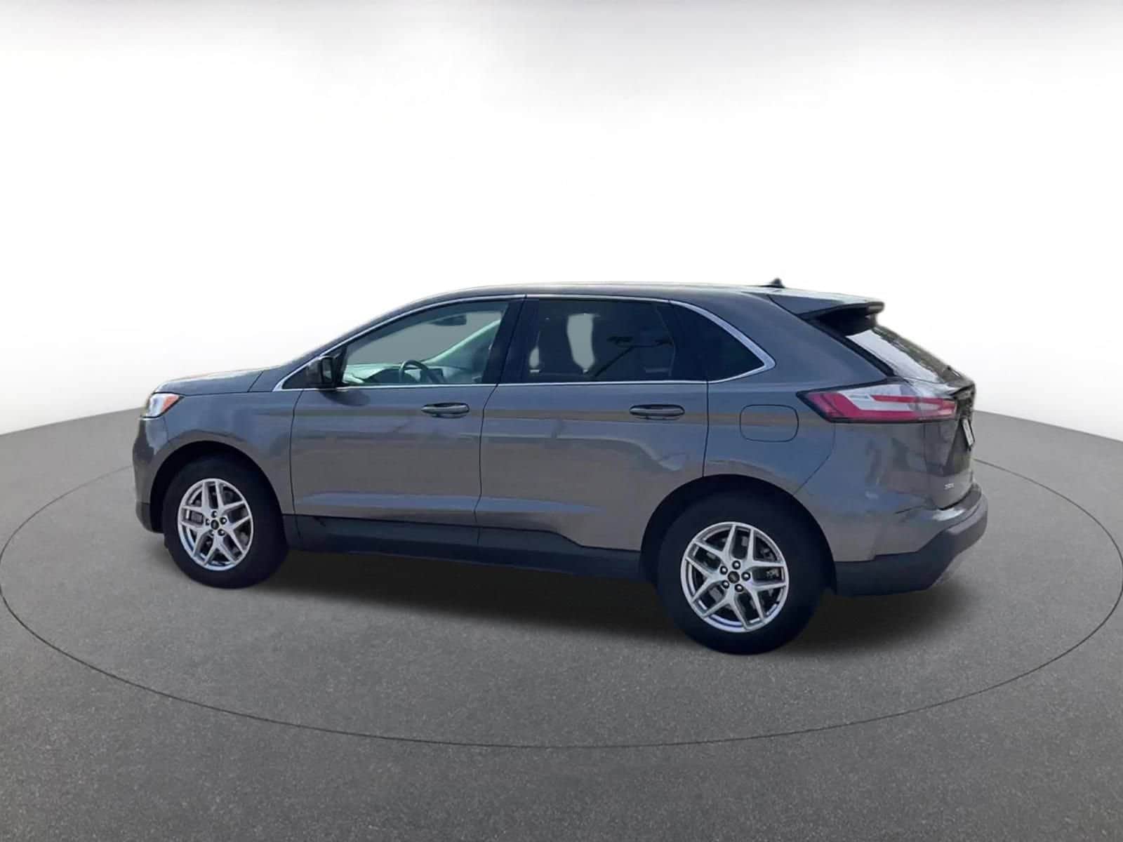 Thumbnail: 2023 Ford Edge - 10