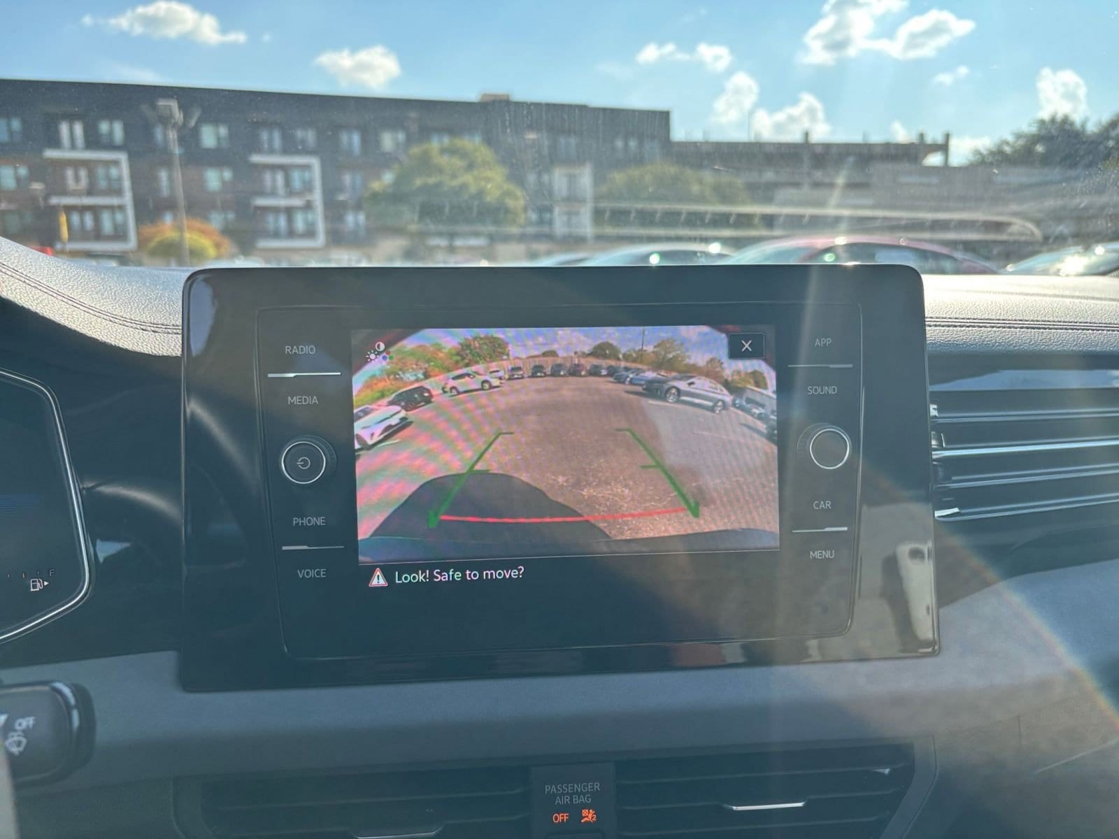 Thumbnail: 2025 Volkswagen Jetta - 17