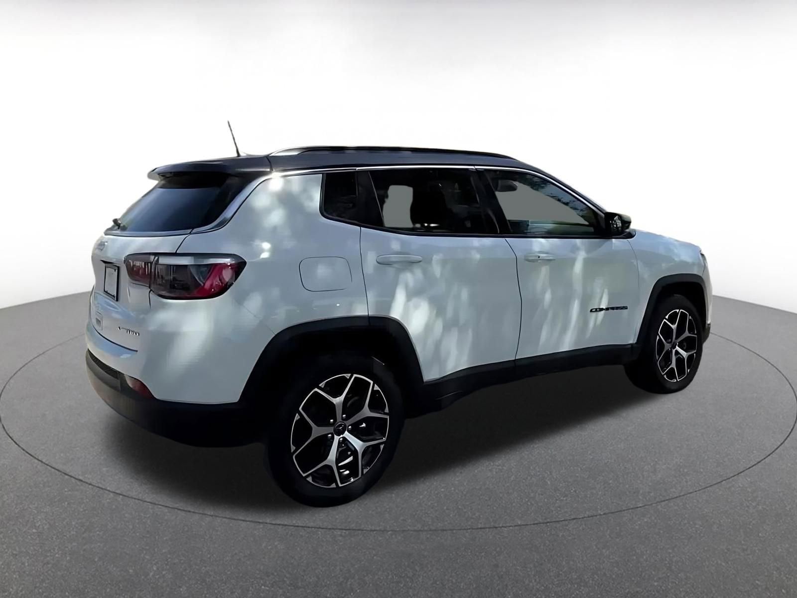 Thumbnail: 2025 Jeep Compass - 15