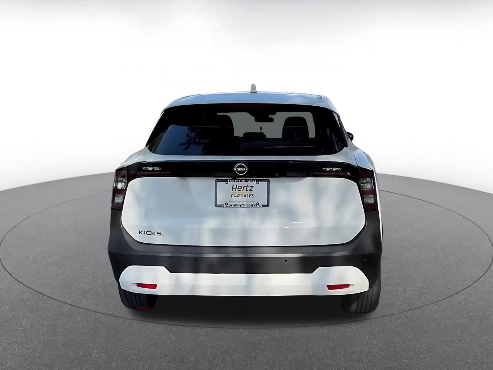 Thumbnail: 2025 Nissan Kicks - 11