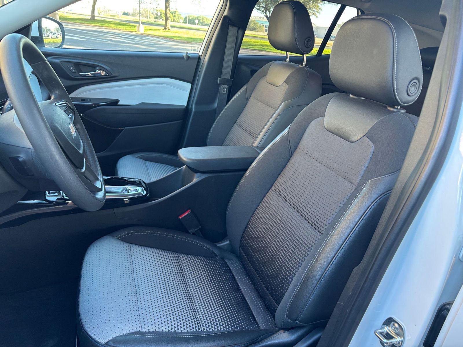 Thumbnail: 2025 Chevrolet Trax - 30