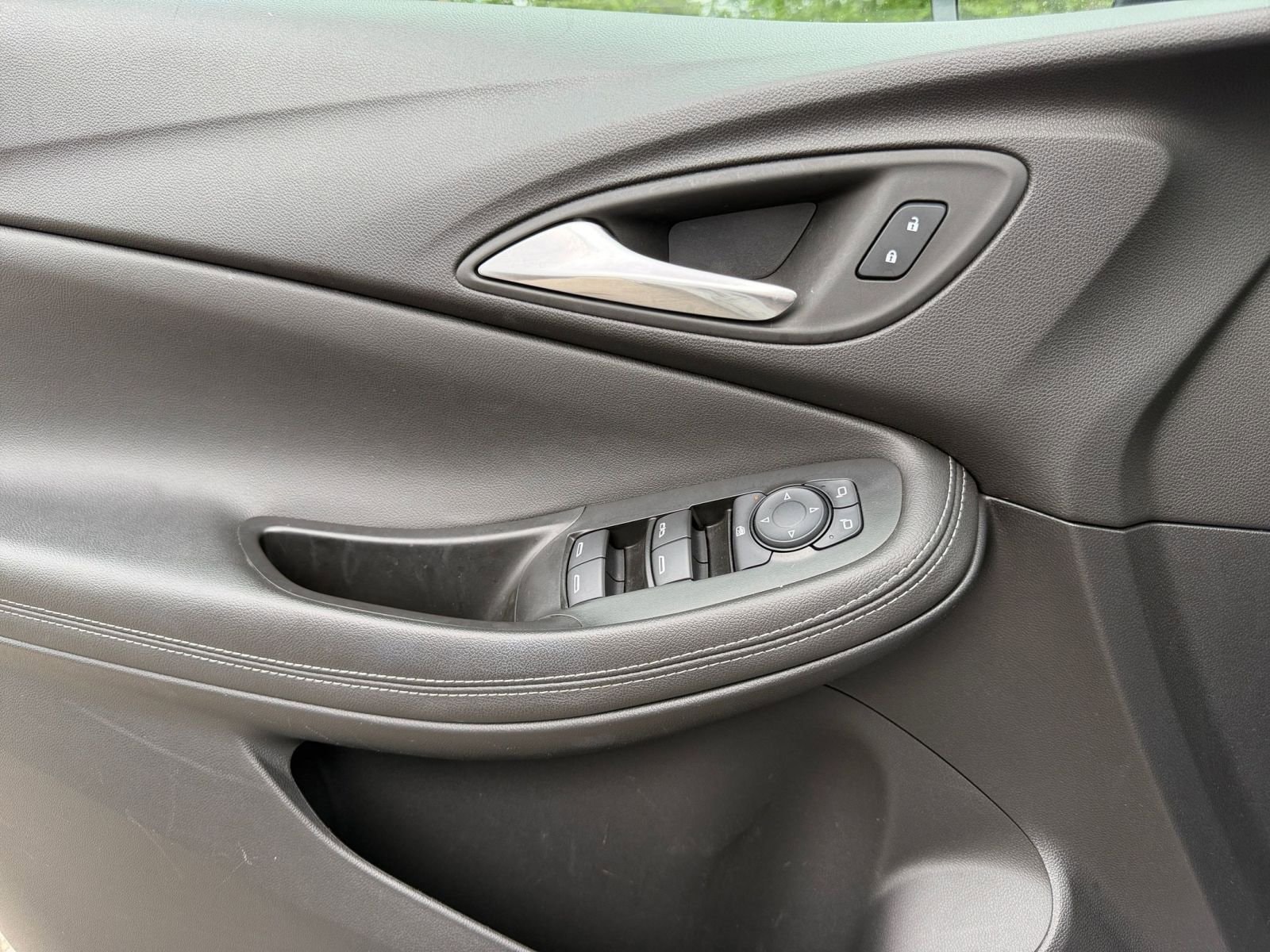 Thumbnail: 2025 Buick Encore GX - 18