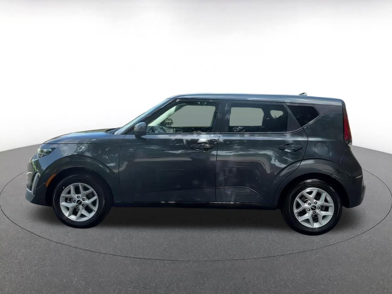 2024 Kia Soul LX 8