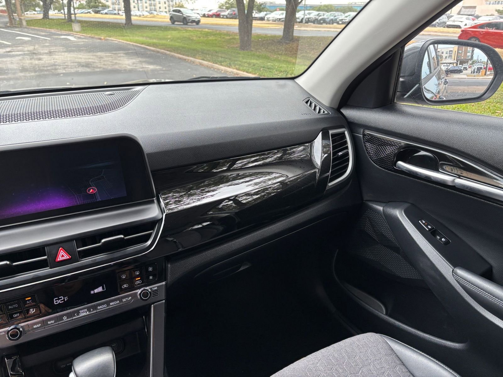 Thumbnail: 2025 Kia Seltos - 29