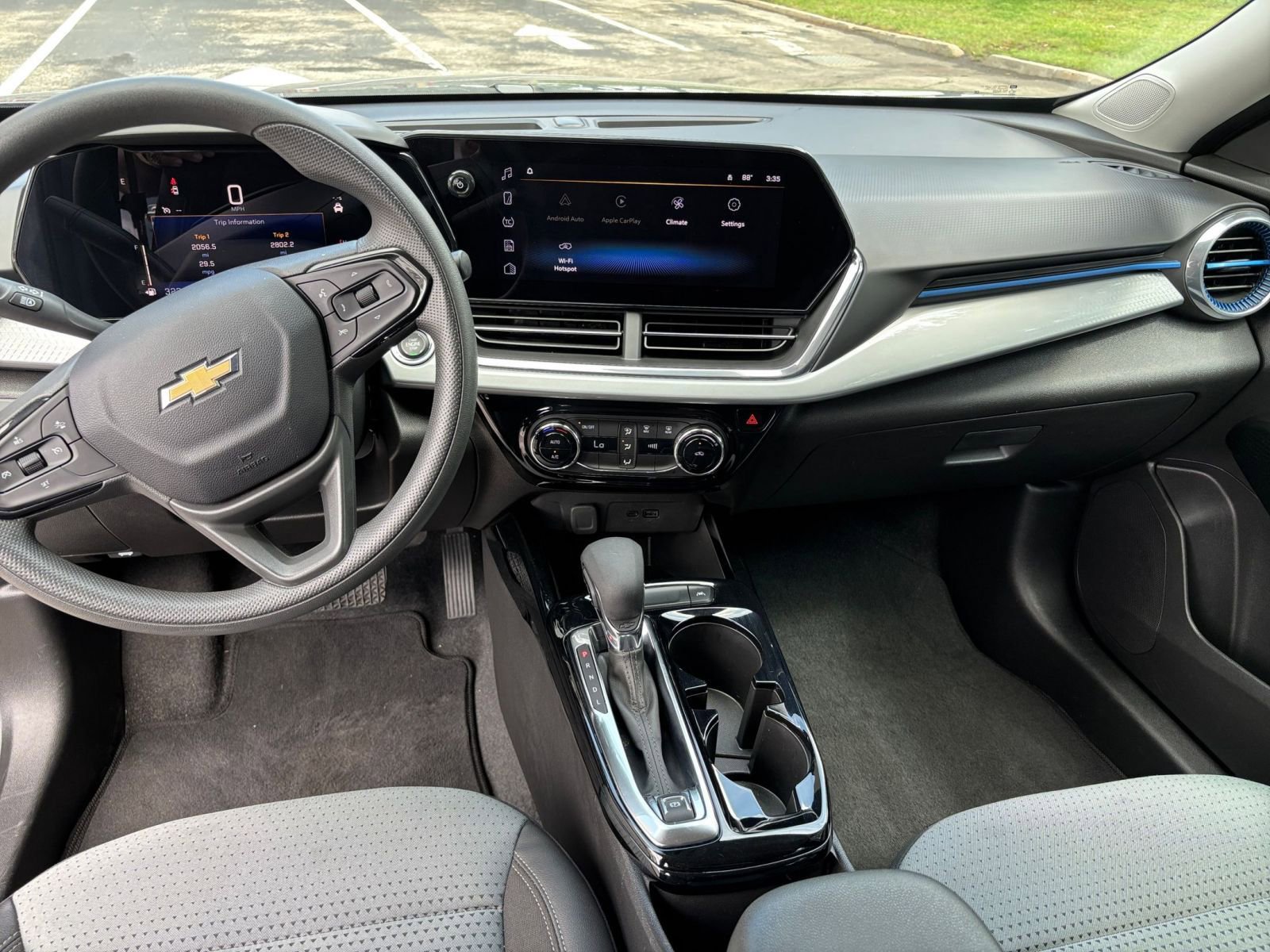 Thumbnail: 2025 Chevrolet Trax - 28