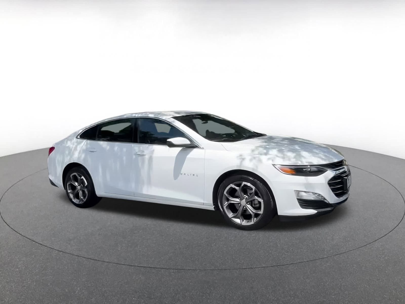 Thumbnail: 2024 Chevrolet Malibu - 2