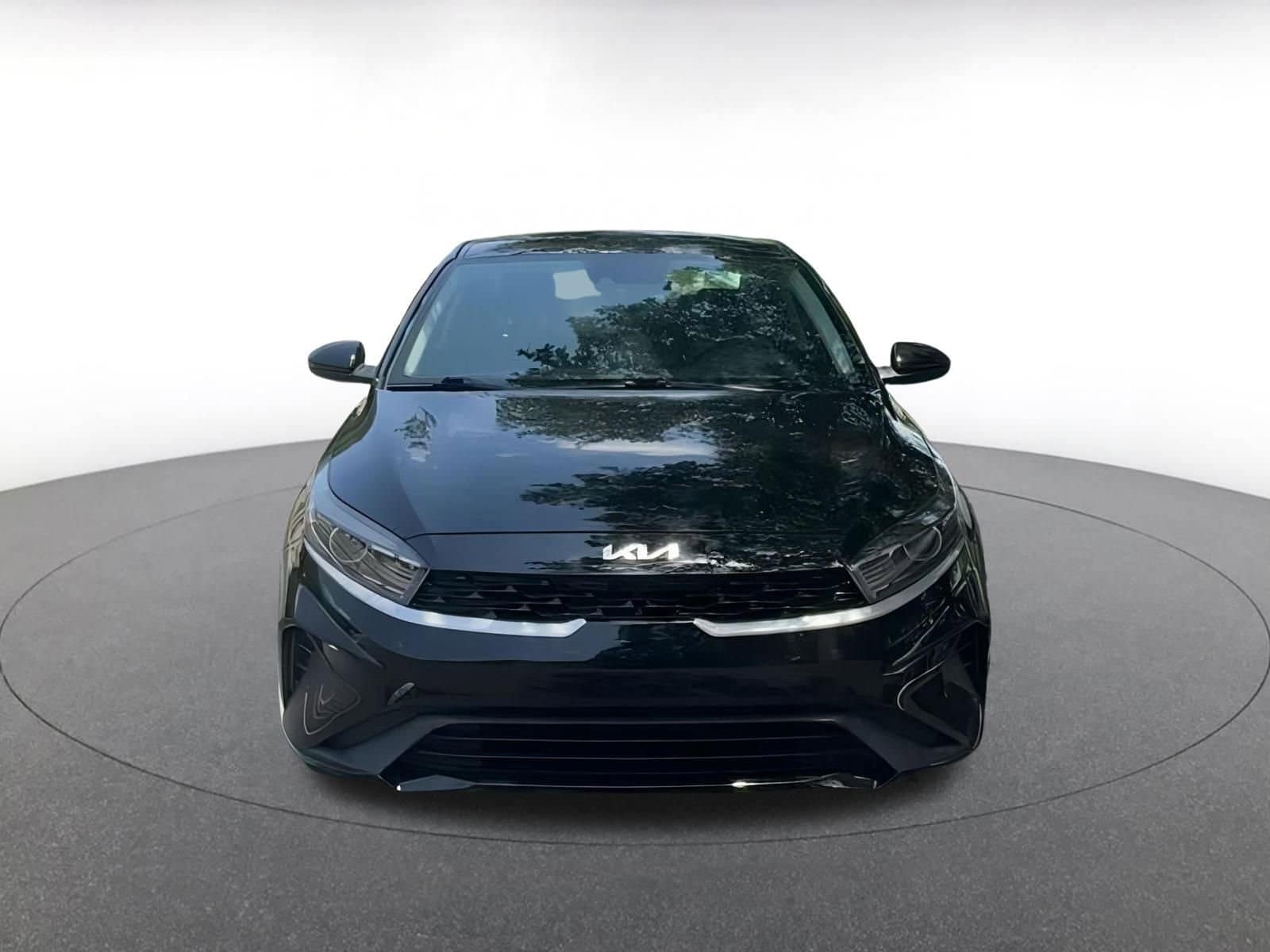 Thumbnail: 2023 Kia Forte - 3
