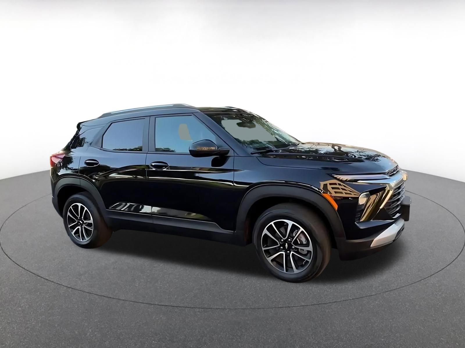 Thumbnail: 2025 Chevrolet TrailBlazer - 2