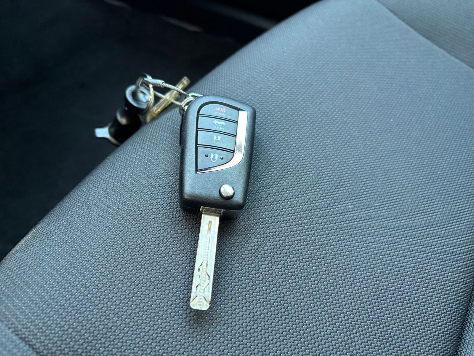 Thumbnail: 2025 Toyota Corolla - 18