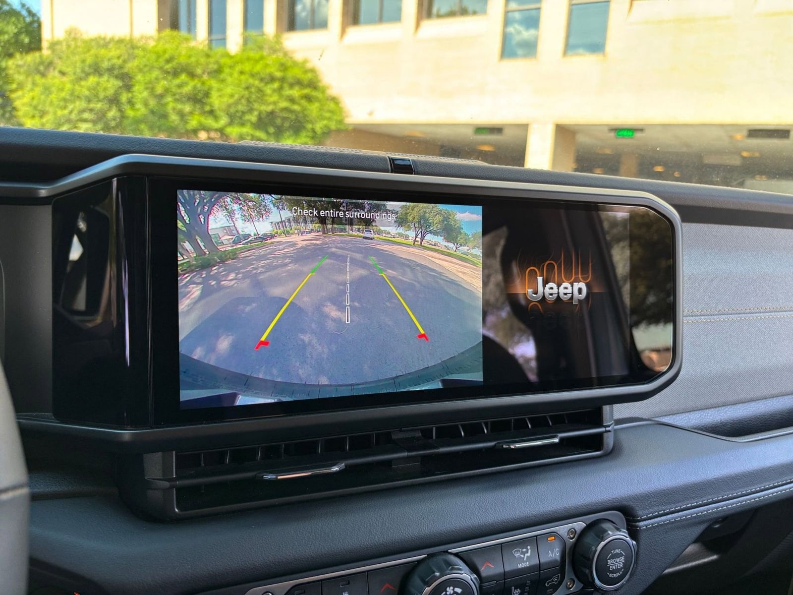 Thumbnail: 2025 Jeep Wrangler - 20