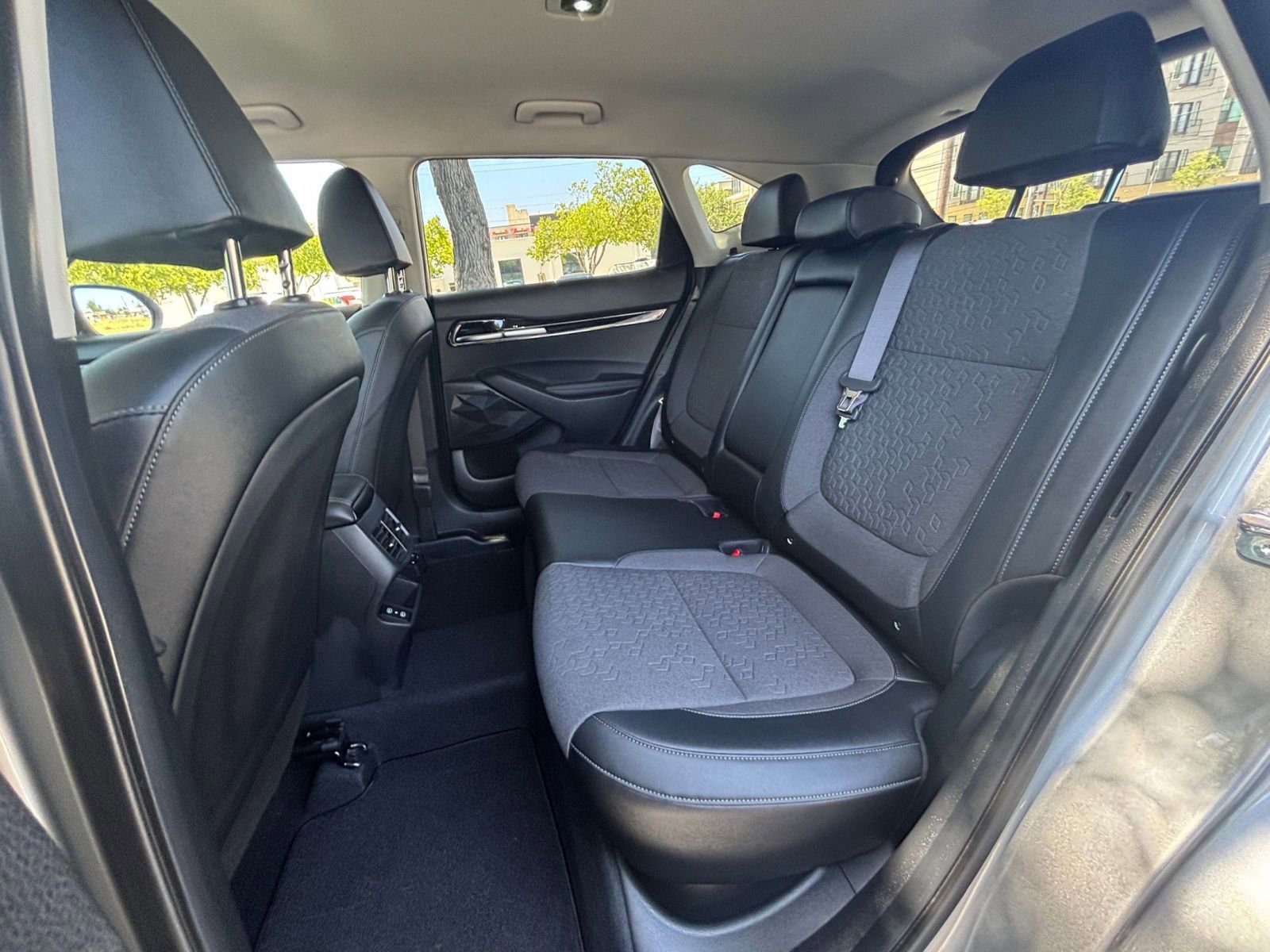 Thumbnail: 2025 Kia Seltos - 20