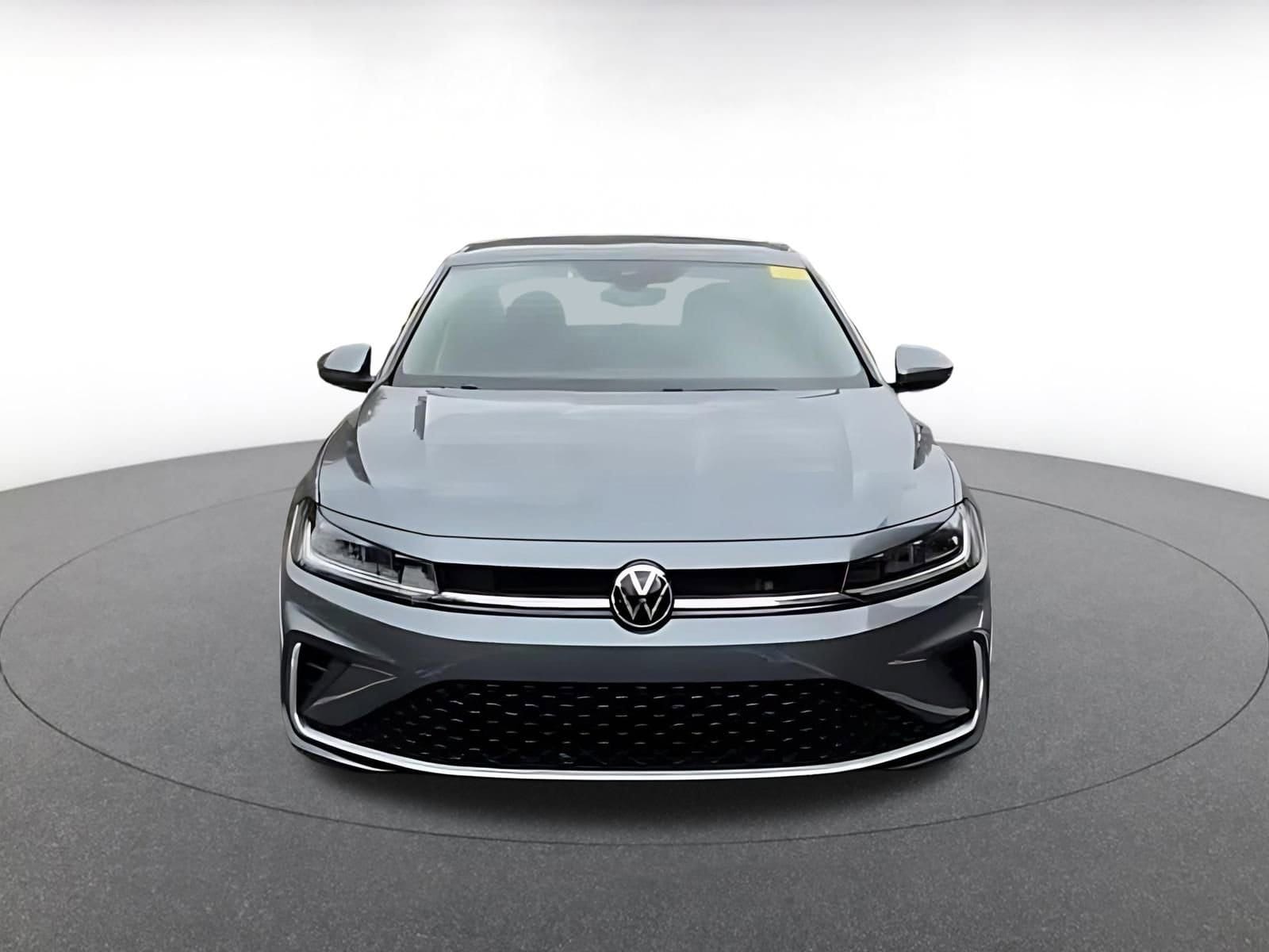 Thumbnail: 2025 Volkswagen Jetta - 3