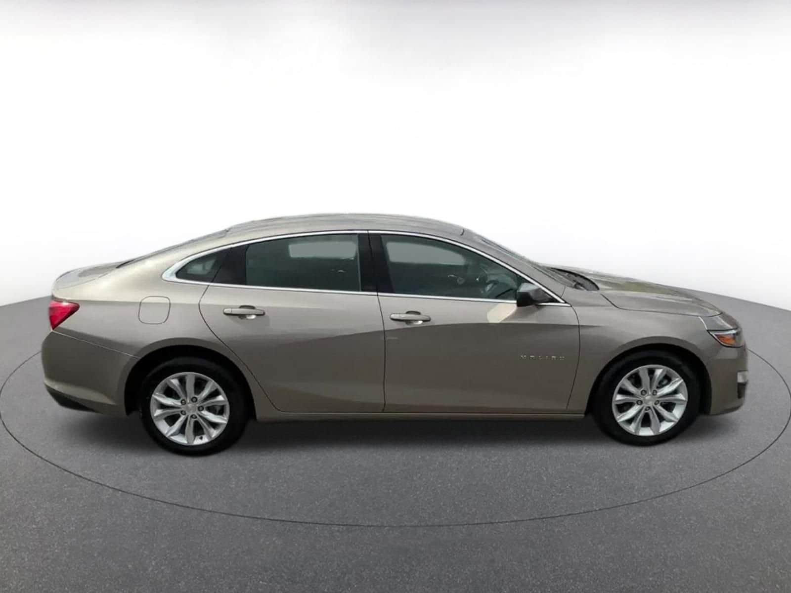 Thumbnail: 2024 Chevrolet Malibu - 16