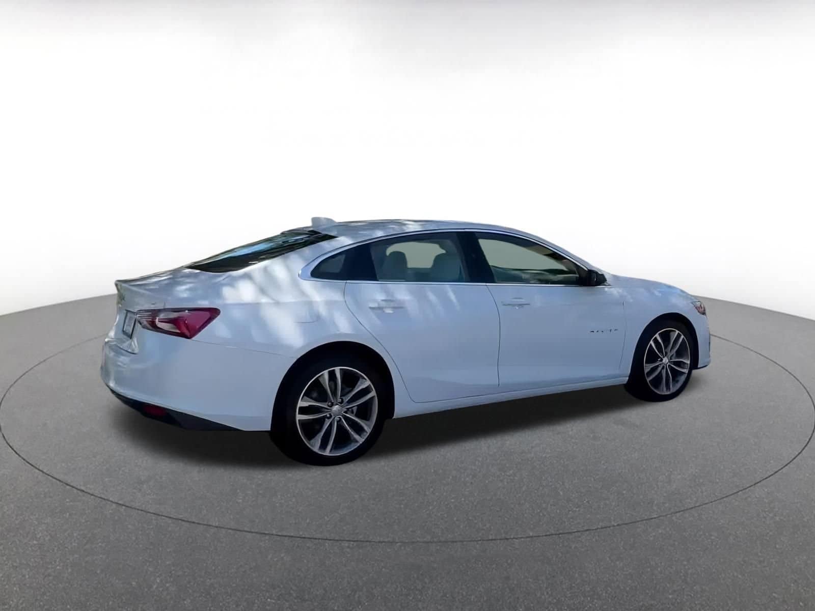 Thumbnail: 2024 Chevrolet Malibu - 13
