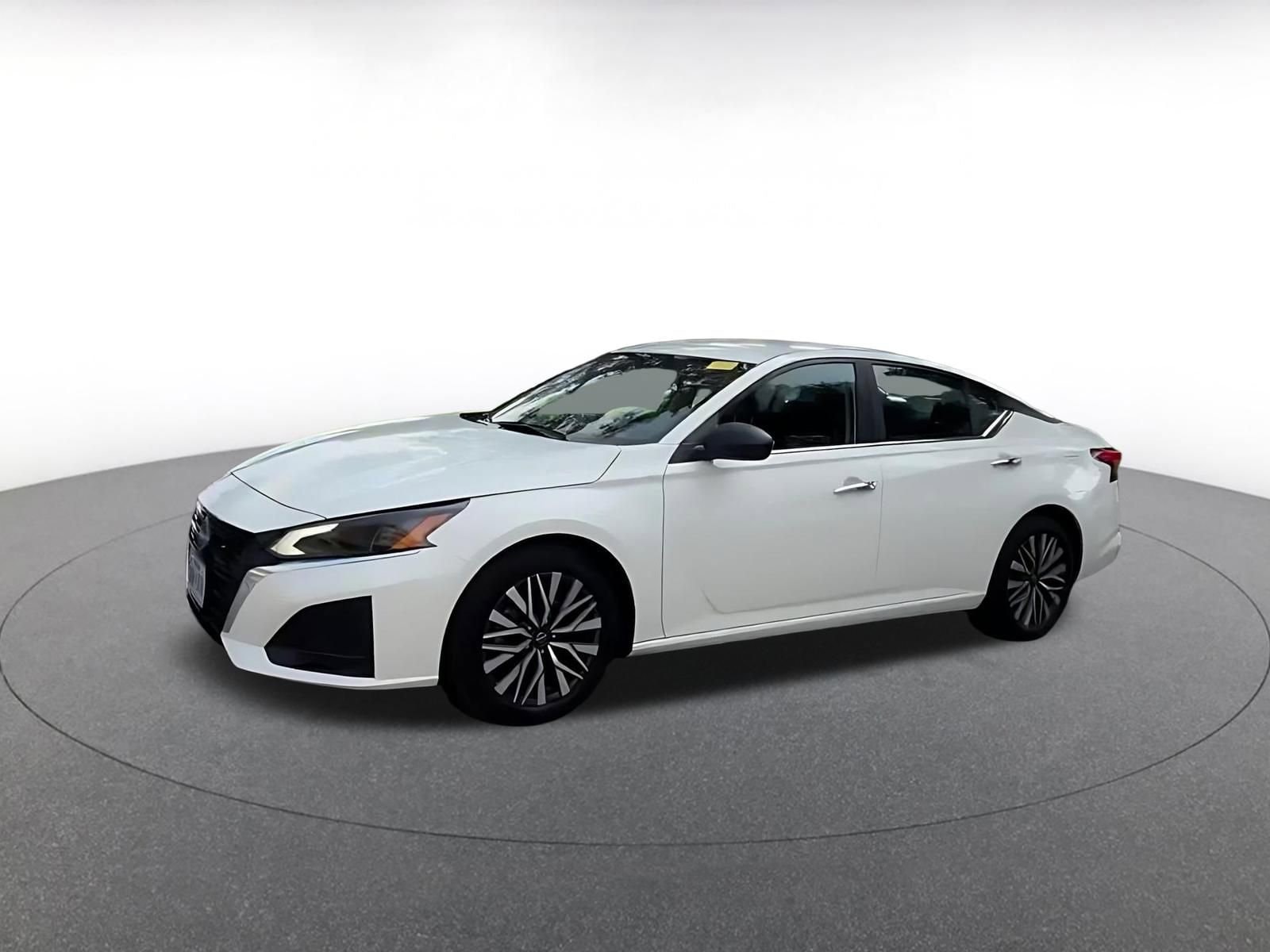 Thumbnail: 2025 Nissan Altima - 7