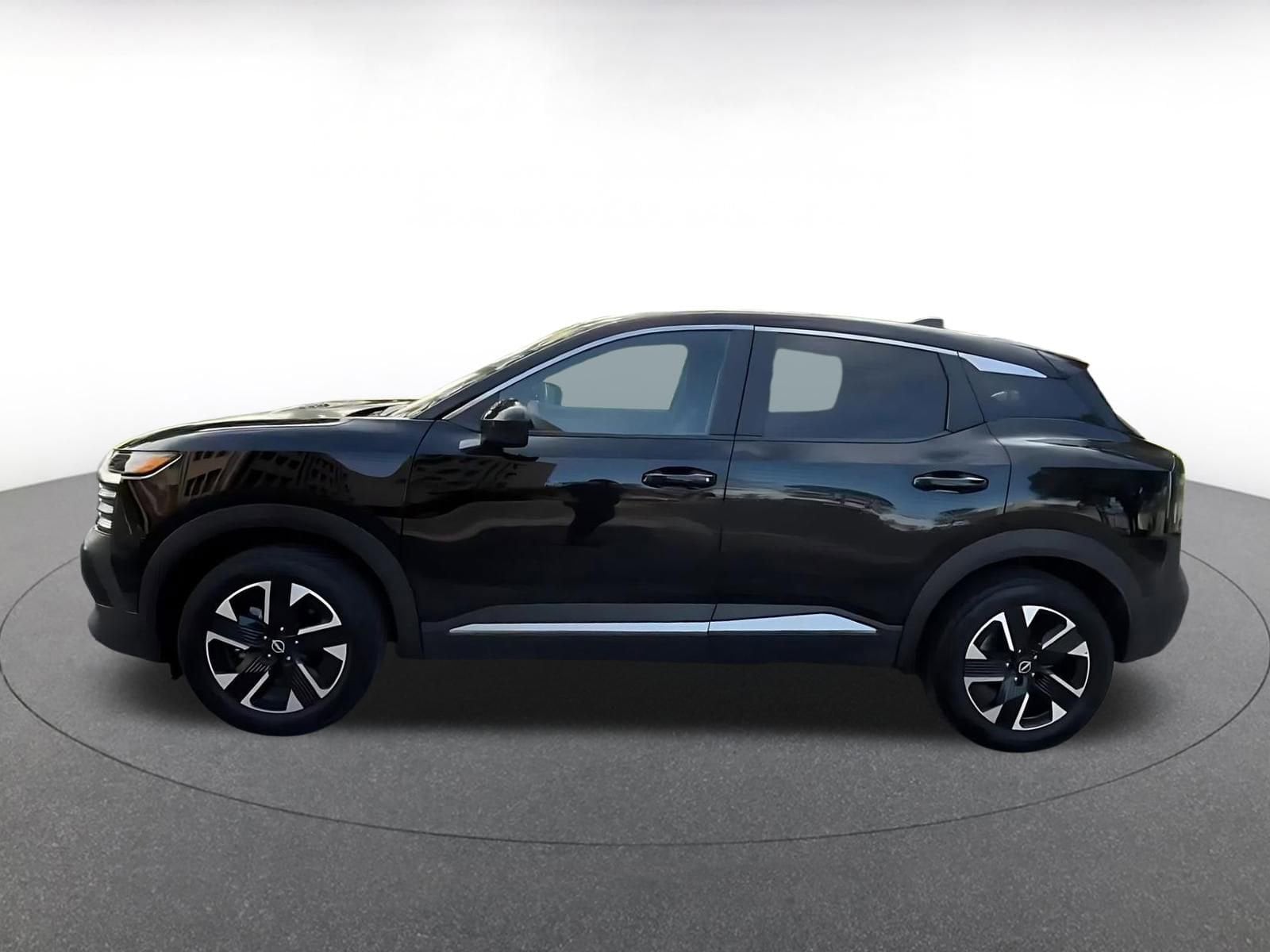Thumbnail: 2025 Nissan Kicks - 8